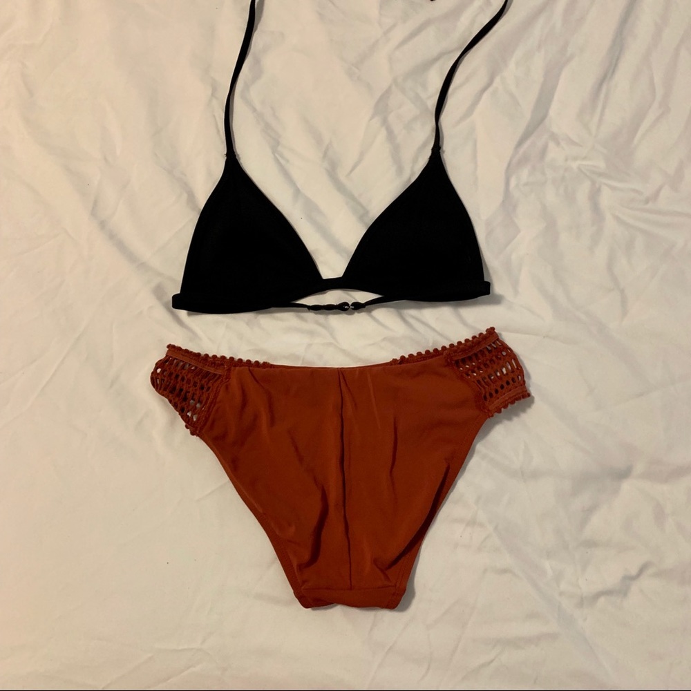Triangle Bikini - Picture 2 of 2
